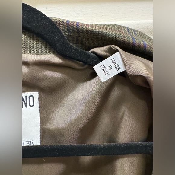 Moschino Vintage 1990’s Blazer with Peaked Lapels and Structured Shoulders - Picture 16 of 16